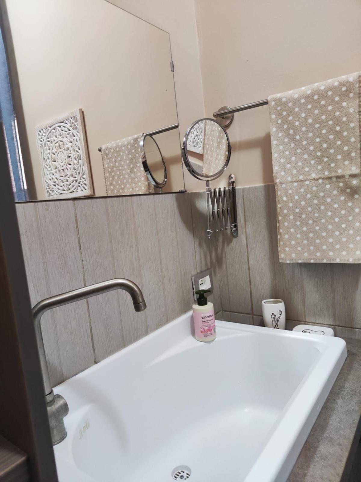 Villetta Indipendente - Zona Vaccarizzo エクステリア 写真